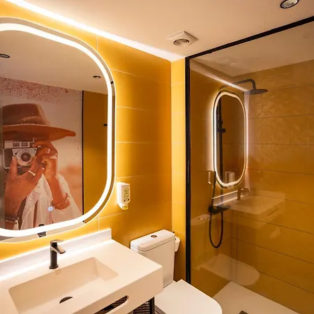 Hotel Bahía Flamingo - Only Adults Recommended 3*
