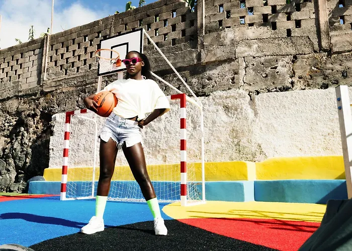 Sholeo Gigantes (adults Only)