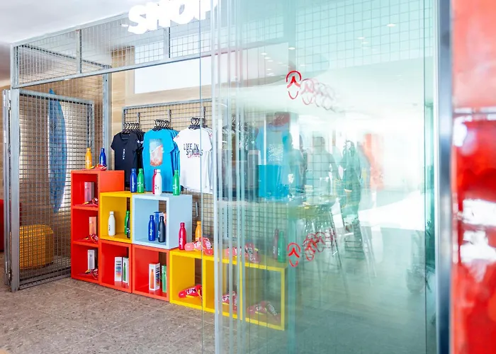 Sholeo Gigantes (adults Only) 3*